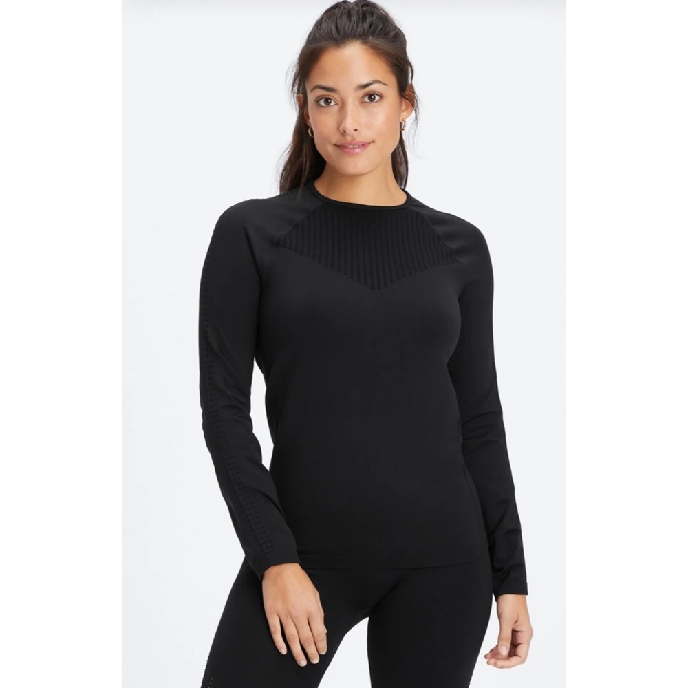 fabletics sync seamless long sleeve top in black NWT